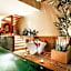 Villa Kayu Raja