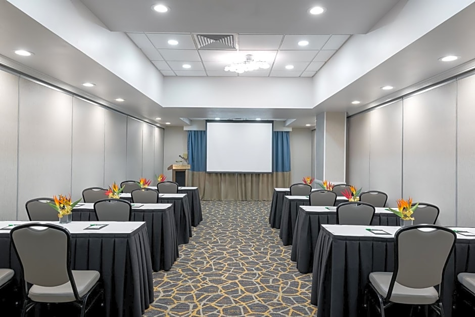Holiday Inn Fort Lauderdale Airport by IHG