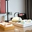Ningbo Bochen Man Yue Hotel