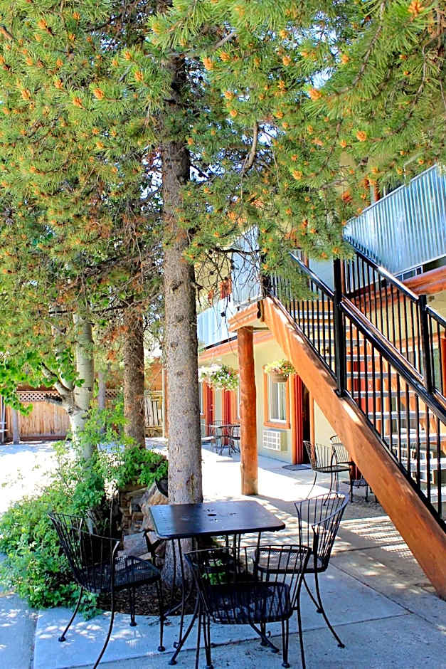 Moose Creek Inn