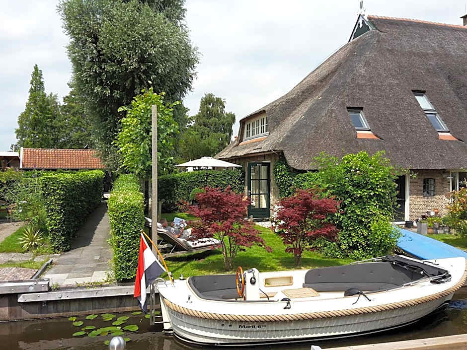 d'Oude Herbergh, vakantiehuizen aan het water