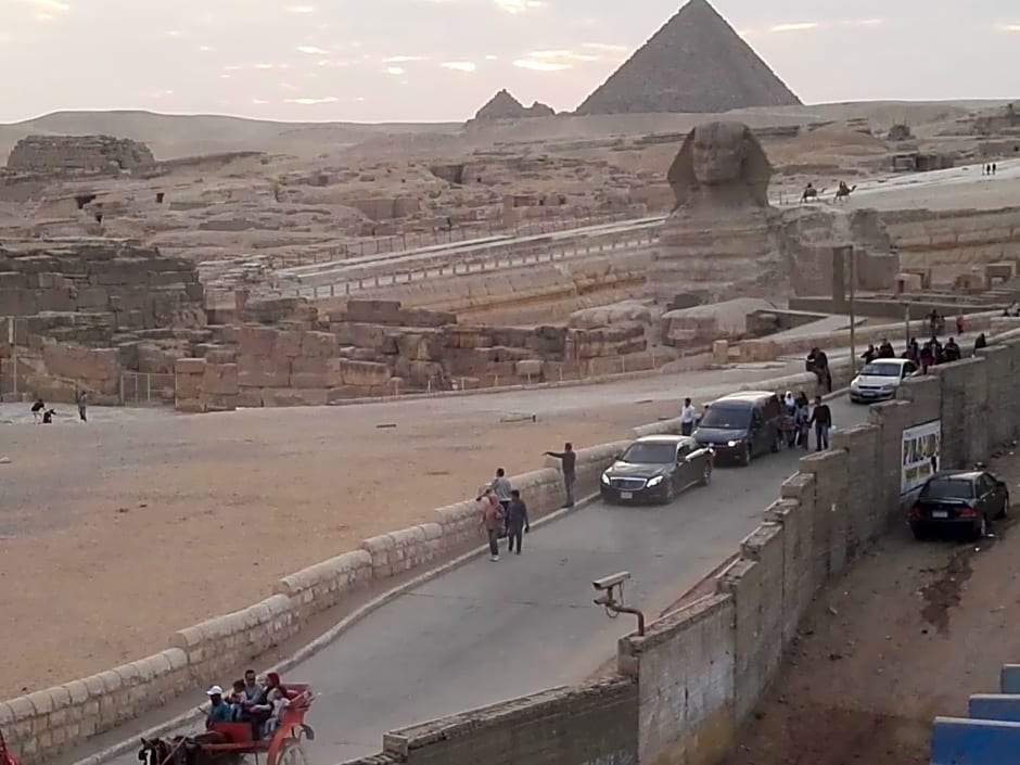 Atlantis Pyramids Inn