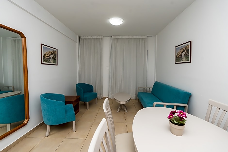 Flora Hotel Apartment