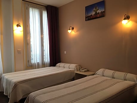 Twin Room with Shower