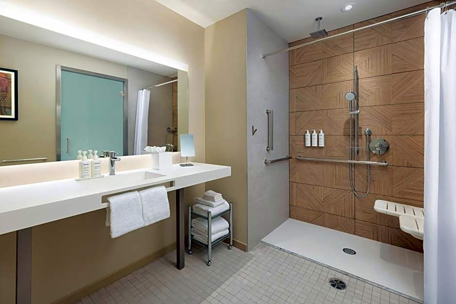 AC Hotel by Marriott Honolulu