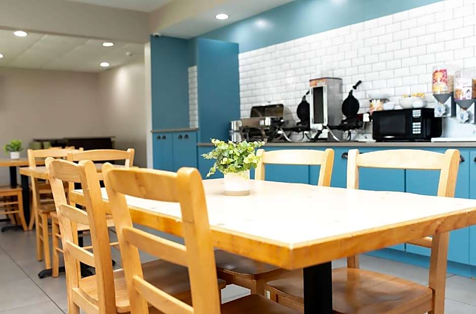 Country Inn & Suites by Radisson, Prairie du Chien