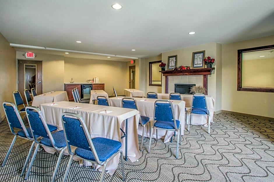 Comfort Suites Lake Geneva East