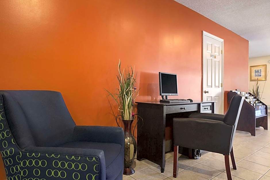 Super 8 by Wyndham Prestonsburg