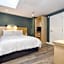 Port 56 Guesthouse
