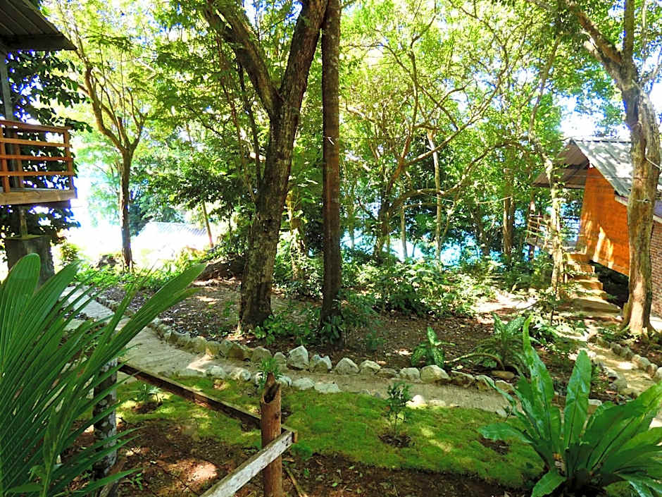 Santi Garden Bungalows