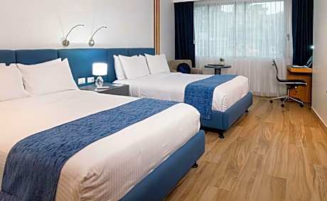 Business Room with Two Double Bed and City View