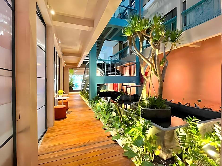 Joi Boutique Bãi Trước