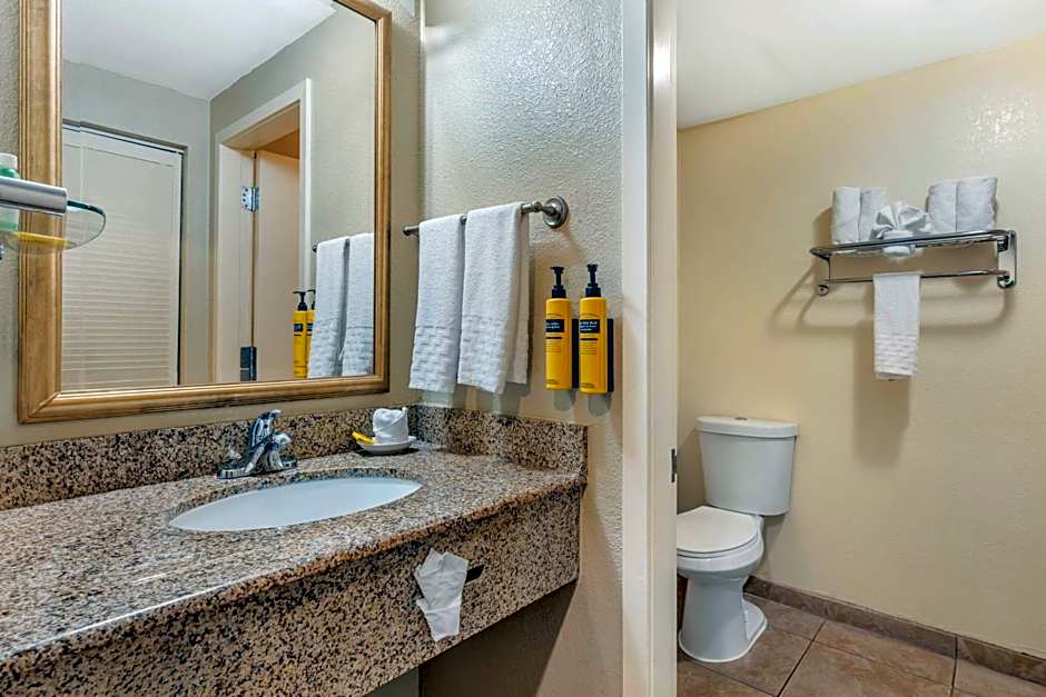 Best Western Plus Wine Country Inn & Suites