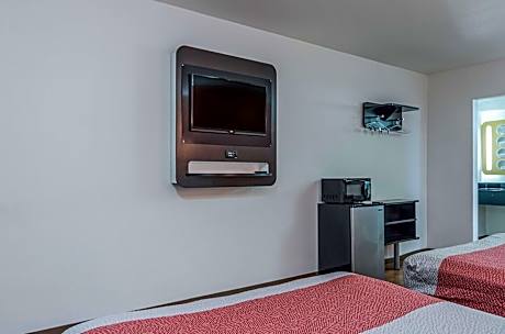 Quadruple Room - Disability Access - Non-Smoking