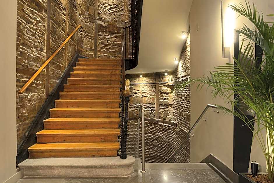 ICON Embassy by Petit Palace