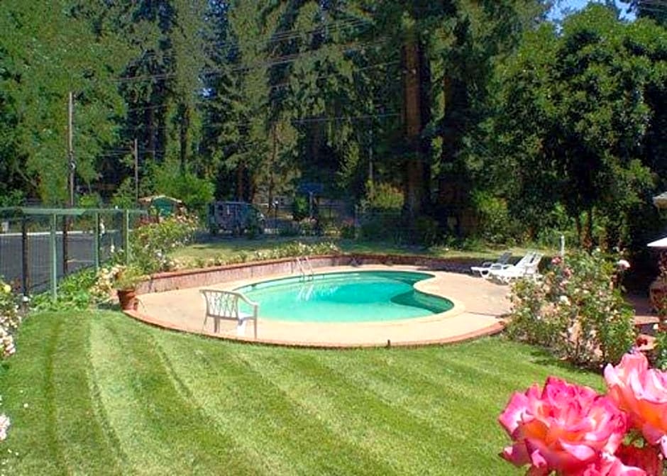 Quality Inn & Suites Santa Cruz Mountains Ben Lomond