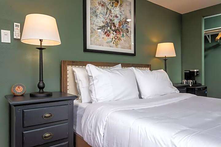The Legacy Inn