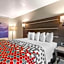Econo Lodge Inn & Suites Near Lackland AFB