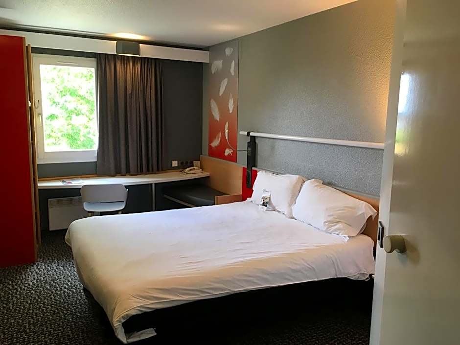 ibis Abbeville