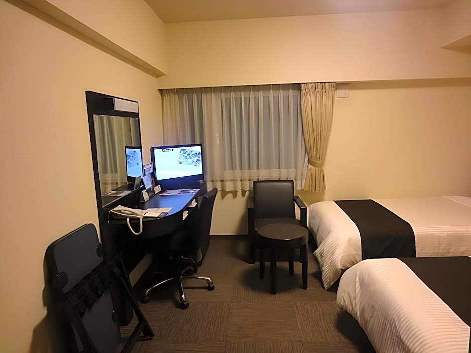 Hotel Route Inn Yokohama Bashamichi