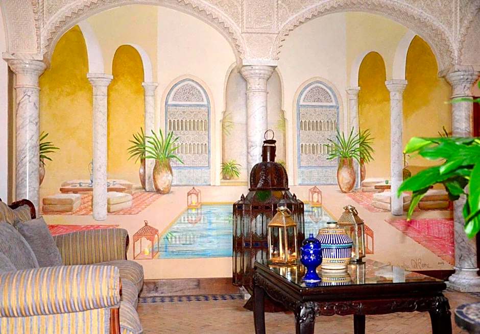 Alcoba Del Rey De Sevilla