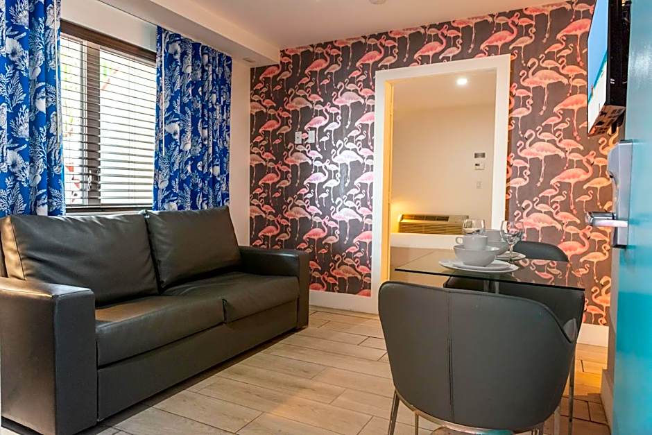Waterside Hotel and Suites