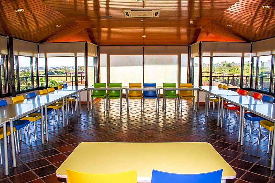 HI Almada - Pousada de Juventude