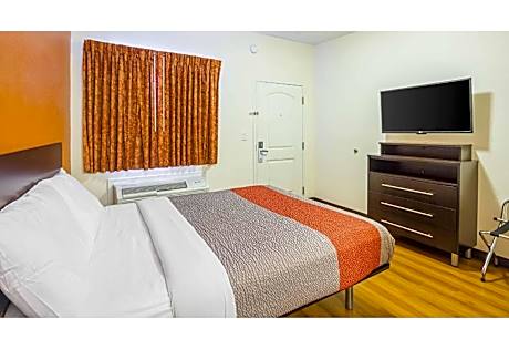 1 Queen Bed | Non-Smoking, Micfridge