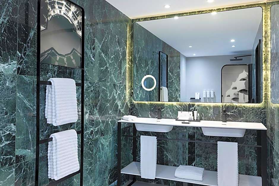Renaissance by Marriott Barcelona Hotel