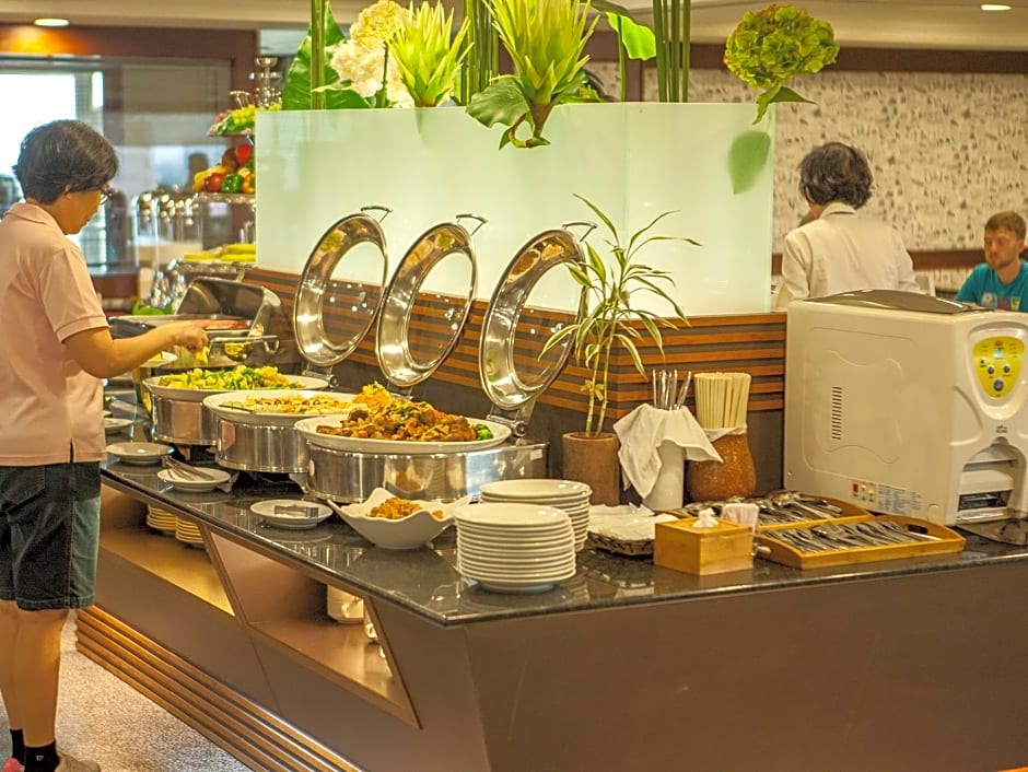 Cambridge Tainan Hotel