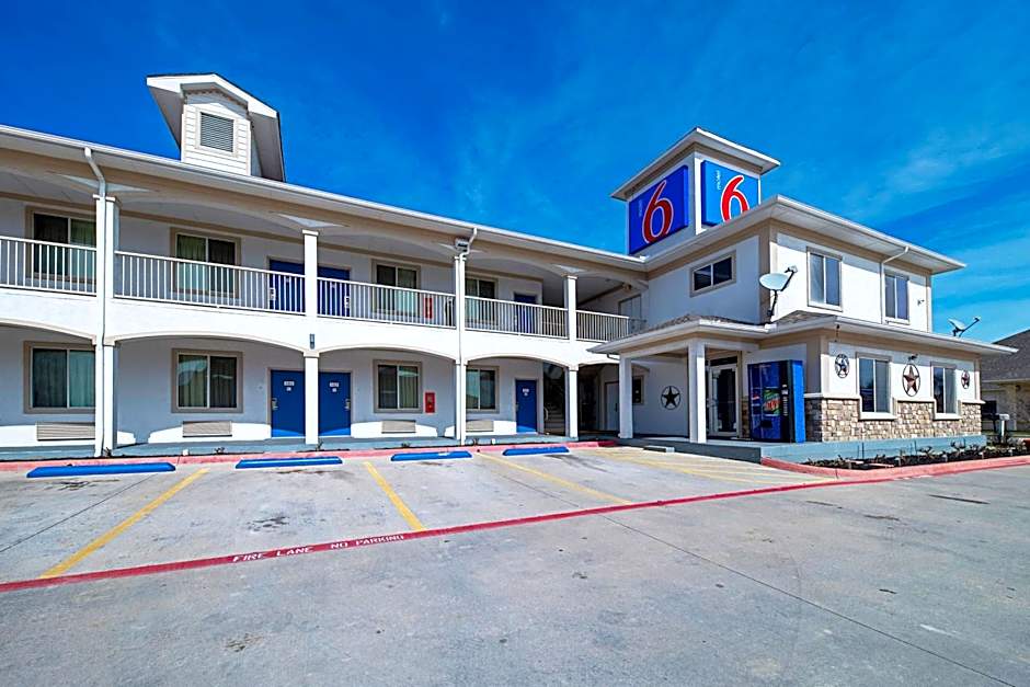 Motel 6-Rhome, TX