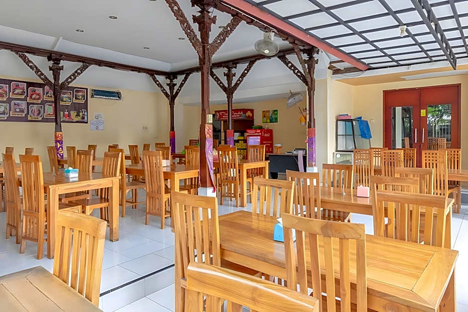 Flagship 2688 Guntur Hotel