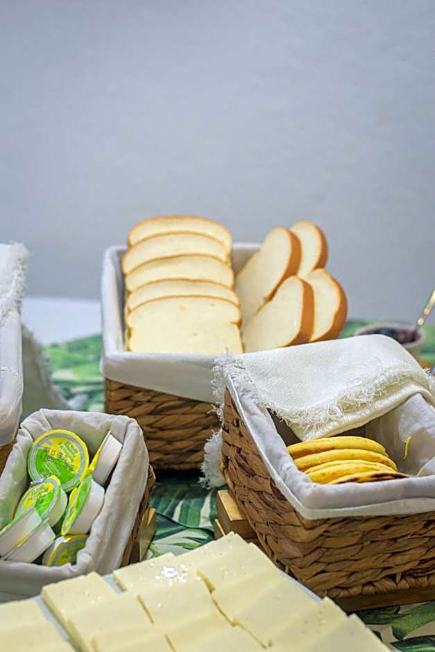 Hotel Laureles Plaza