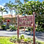 Updated Kihei Studio, Steps to Beach with Pool, Hot Tub & Parking