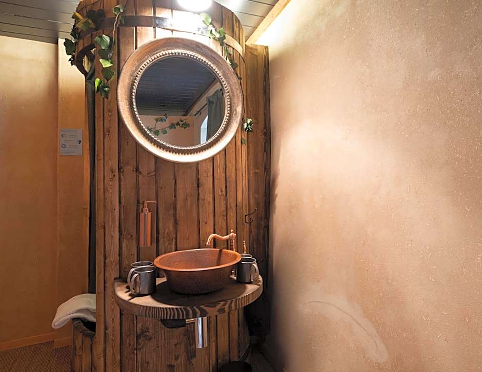 Peanut Medieval Lodge