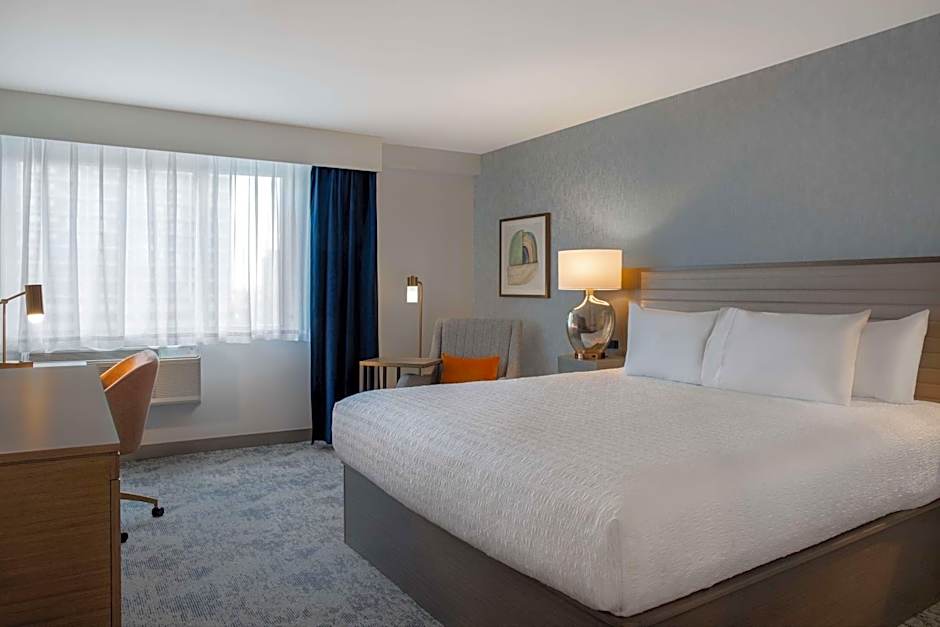 Hampton Inn By Hilton Winnipeg Downtown