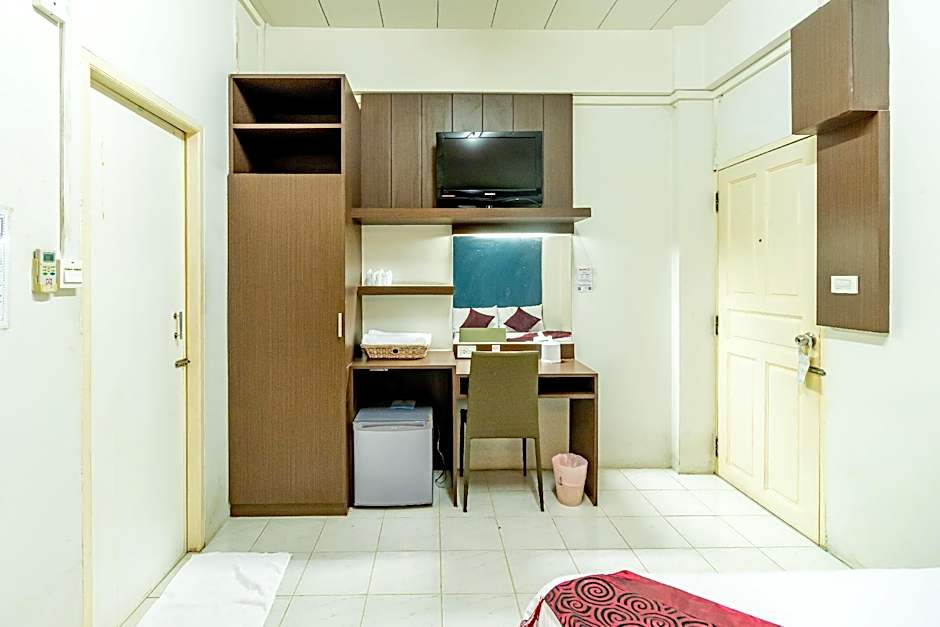 Riski Residence Bangkok Noi