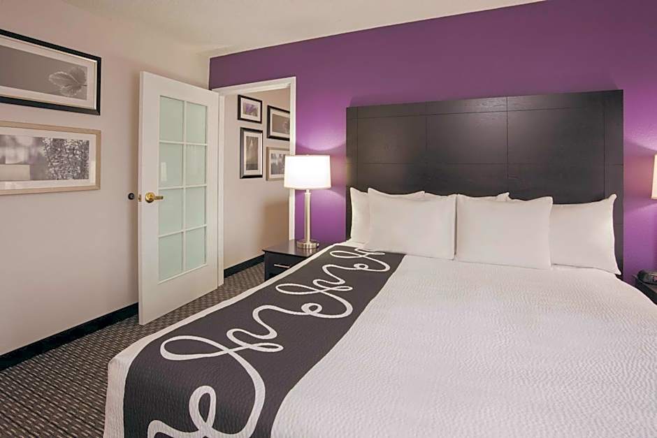 Bloom Hotel