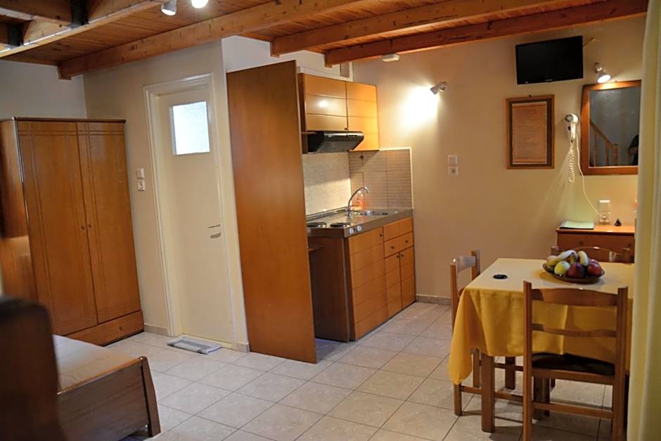 Aristotelis Apartments