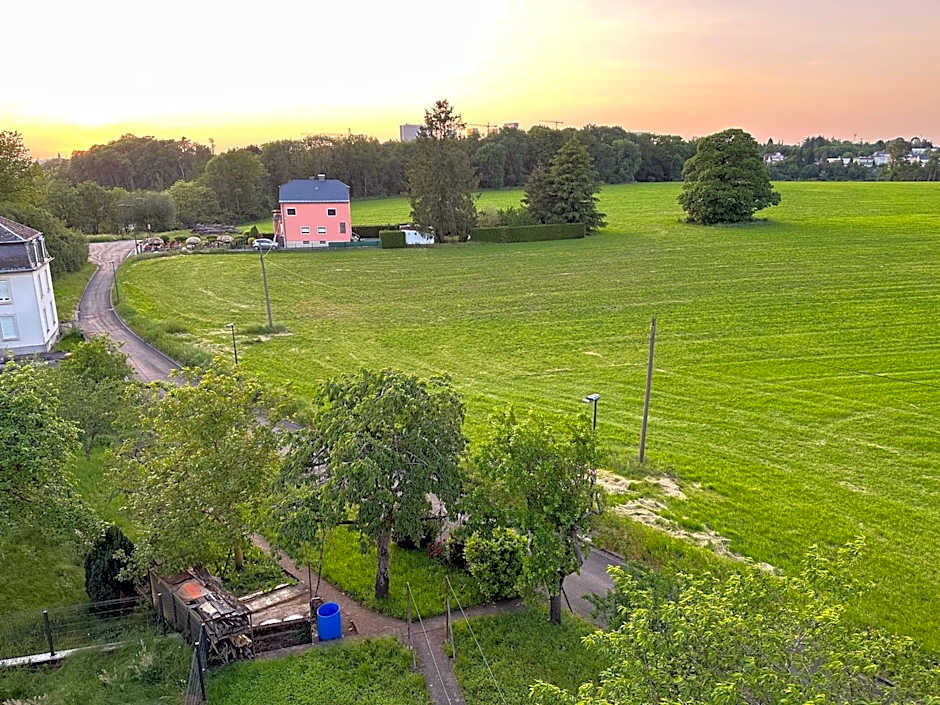 Good connection Airport & City