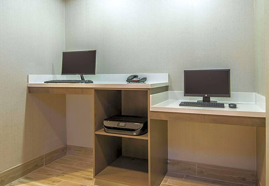 La Quinta Inn & Suites by Wyndham Kingman