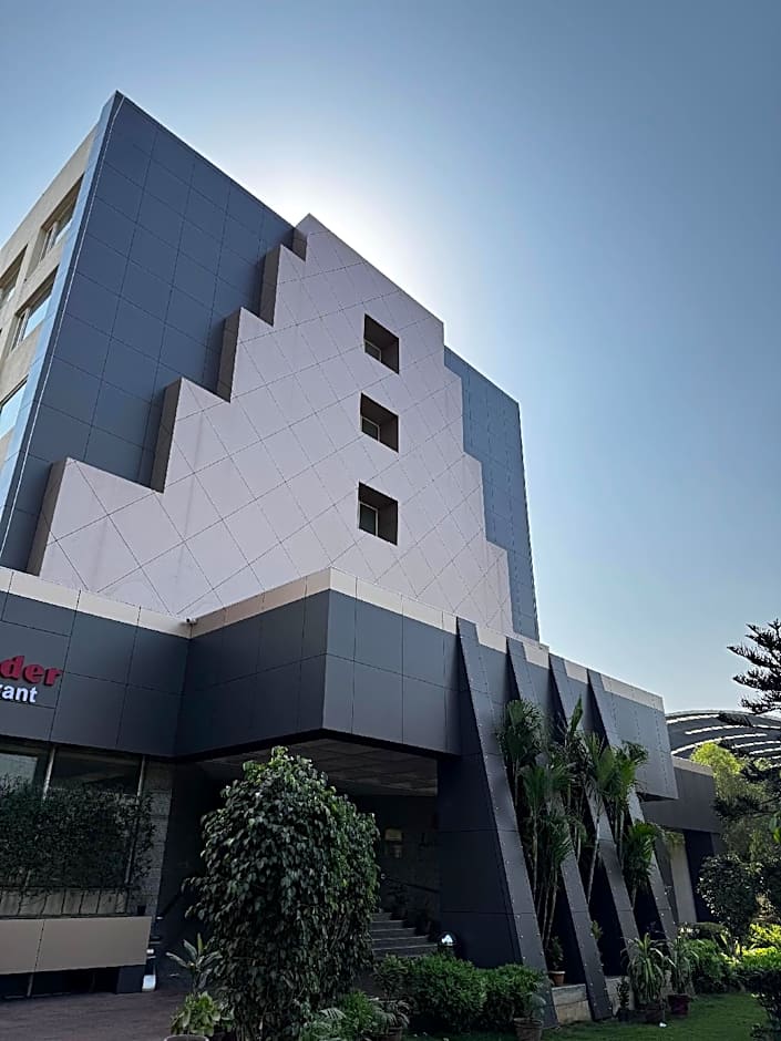 Lords Plaza-Ankleshwar