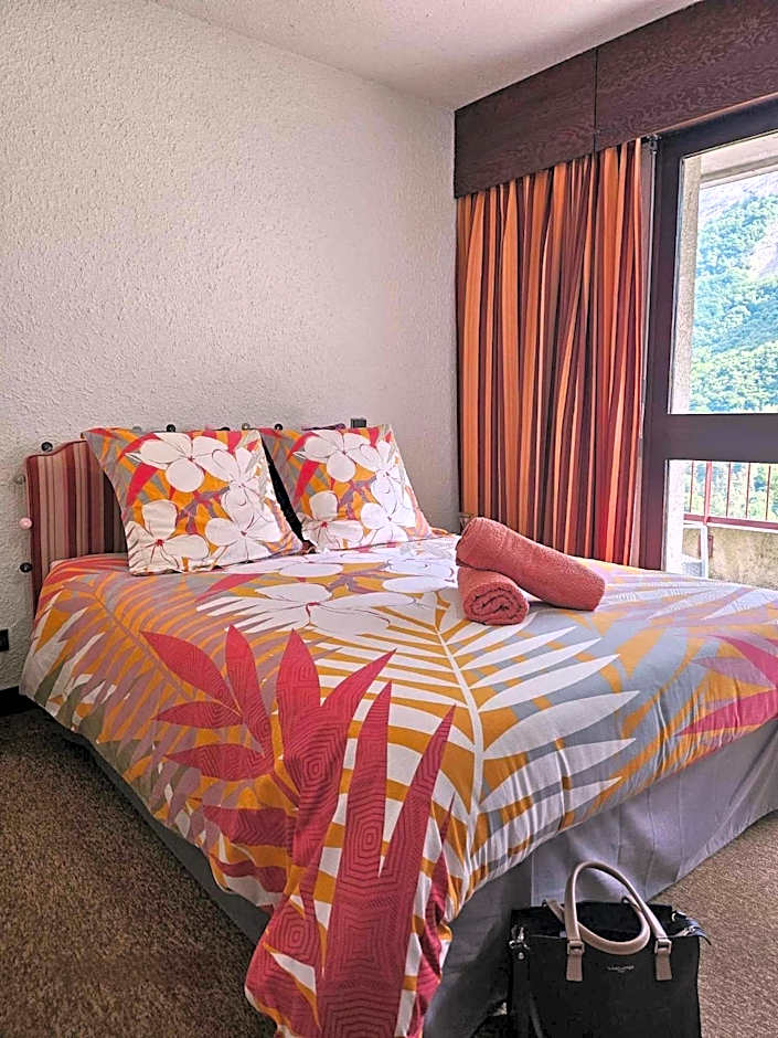 Cinéma, Chambre Privée Au Le Refuge Du Phoenix