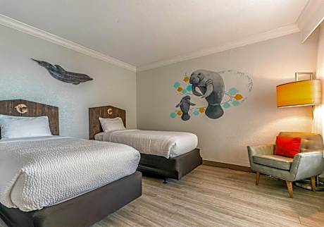 Superior Queen Suite with Two Queen Beds - Accessible/Non-Smoking