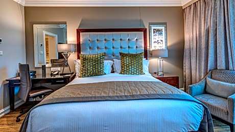 Classic King Room with Balcony
