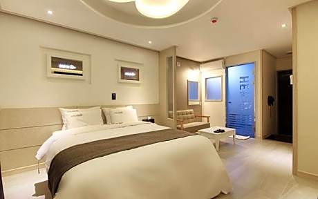 Gunsan Hera Self check-in Motel