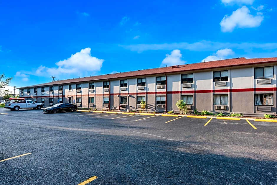 Red Roof Inn & Suites Vineland - Buena