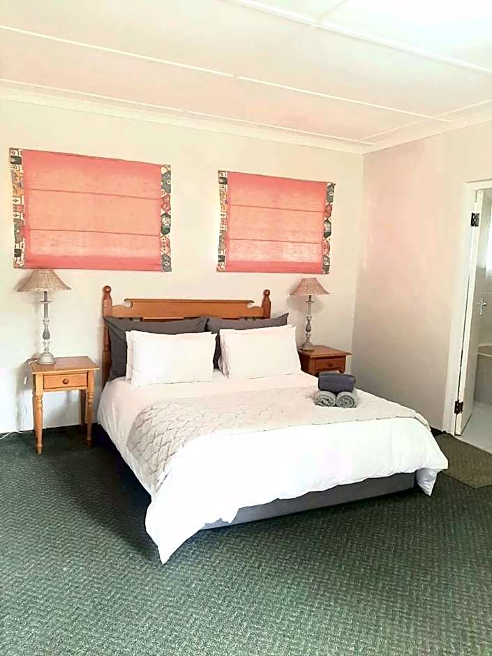The Oaks Hotel