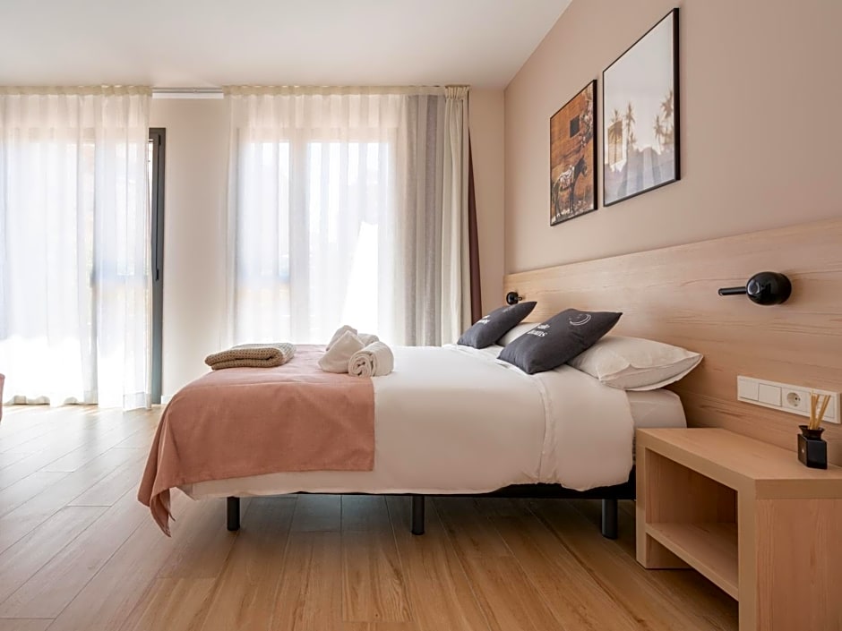 limehome Barcelona Carrer de Besalú 82