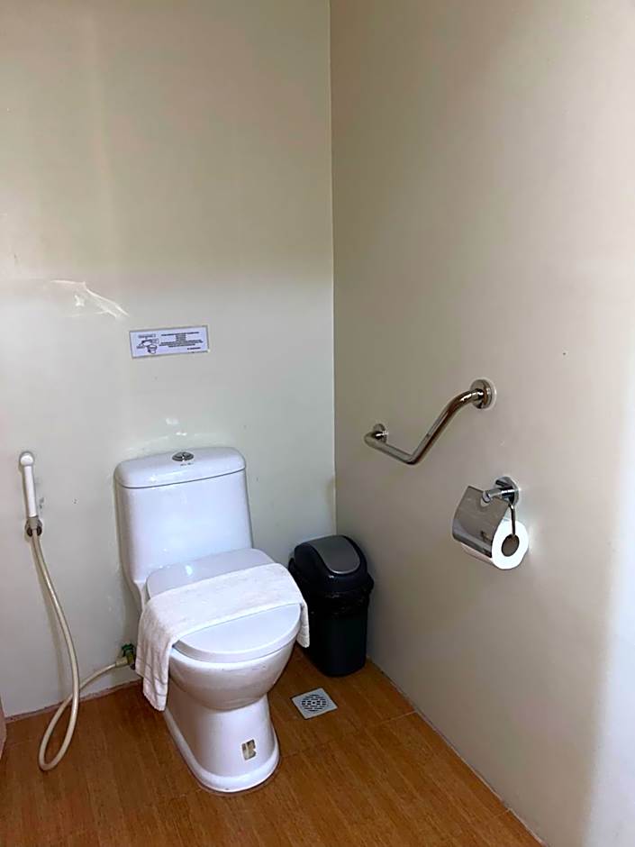 3 Pax Charming Foggy Cold Breeze, Cozy Gardenville Hotel